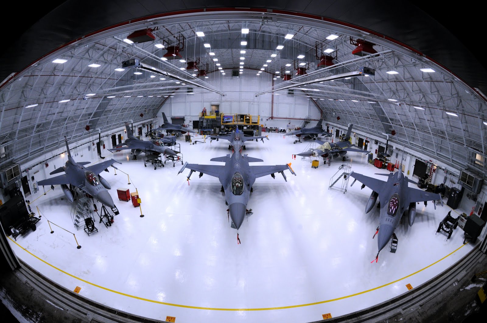 139754_45421742_F-16%20HANGAR.jpg