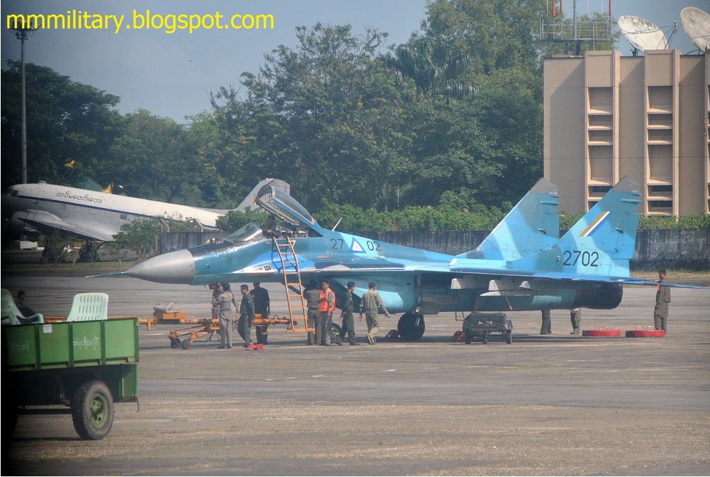 http://www.mycity-military.com/imgs2/143473_333024893_01Myanmar%20MIG29.jpg