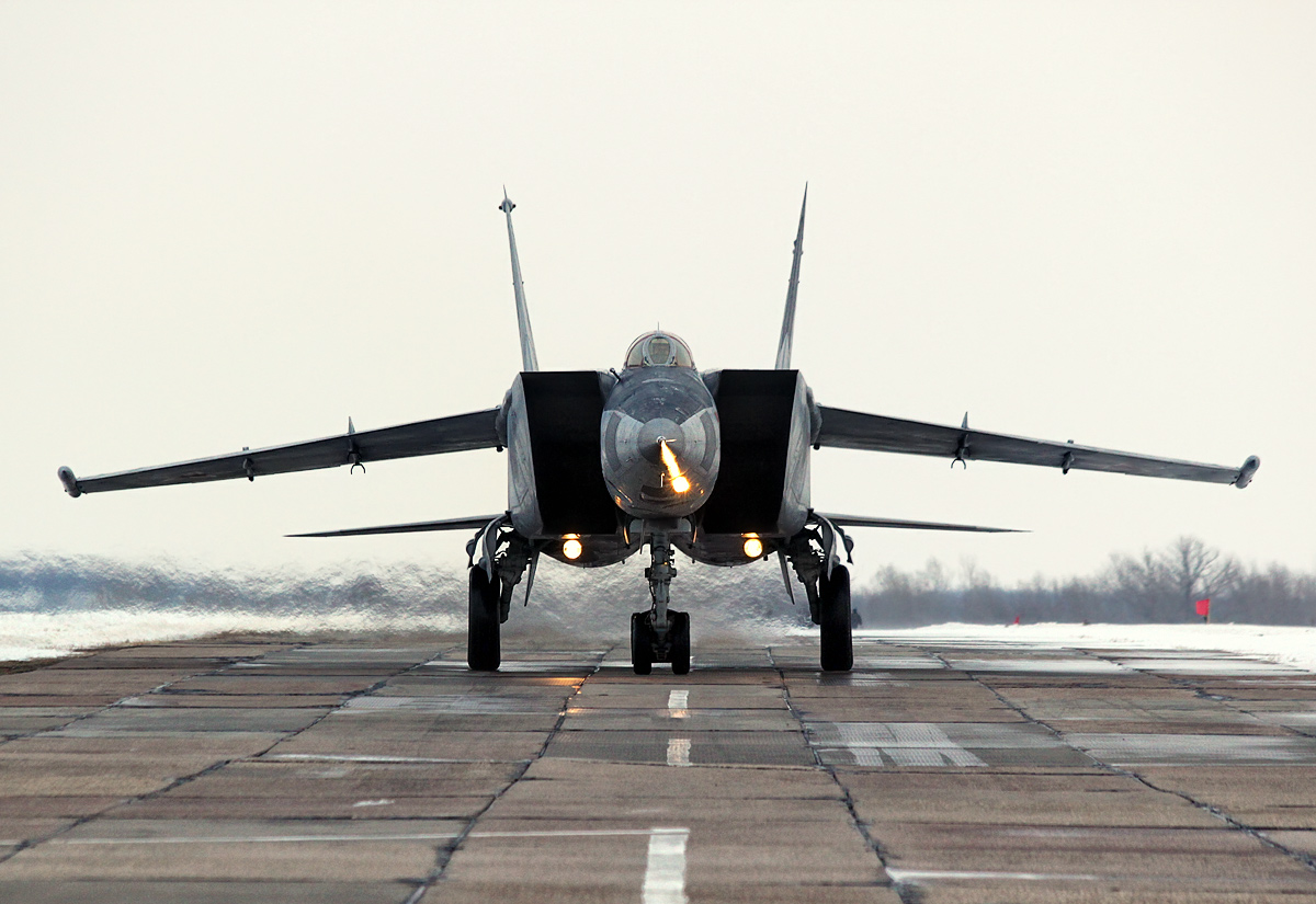 143473_49380625_MIG-25-RUAF-VORONEZ-MARCH2012-.jpg