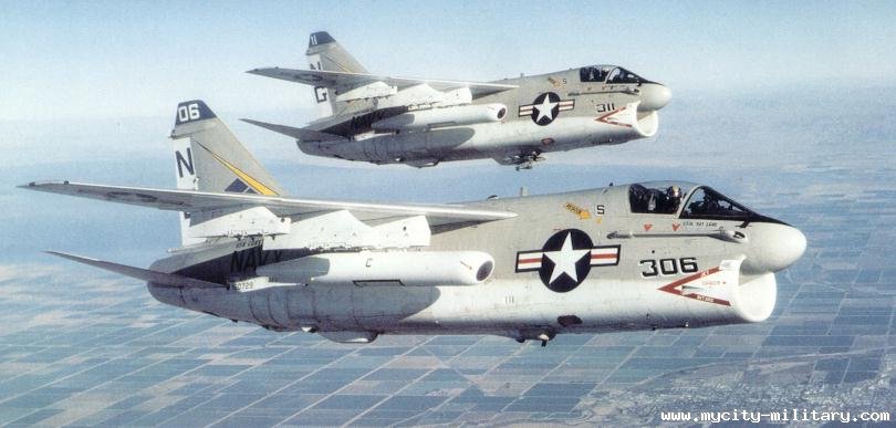 А 7 корсар самолет. А 7 корсар 2. Самолет a-7a corsair ii. Ltv a-7 corsair ii. A 7 corsair.