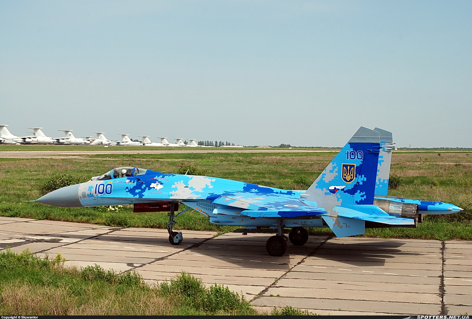 Ввс украины. Су-27 ВВС Украины. Су-27 ВСУ. Су 27 2 пилота. Су-27 ВВС Украины 1995 года.