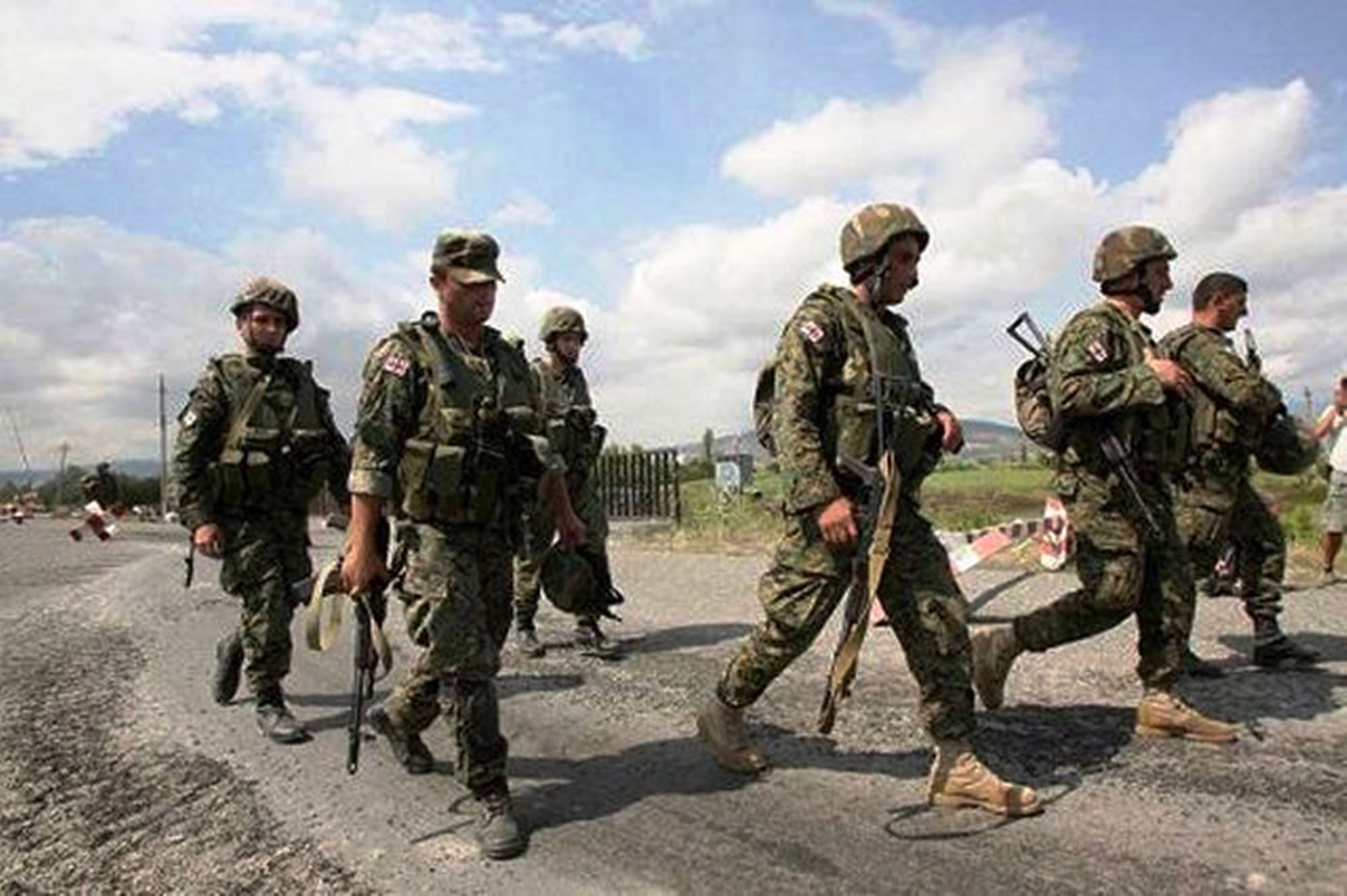 Войска южной осетии. Цхинвали 2008 грузинские солдаты. Грузинские солдаты в Южной Осетии 2008. Солдат Южной Осетии 2008.