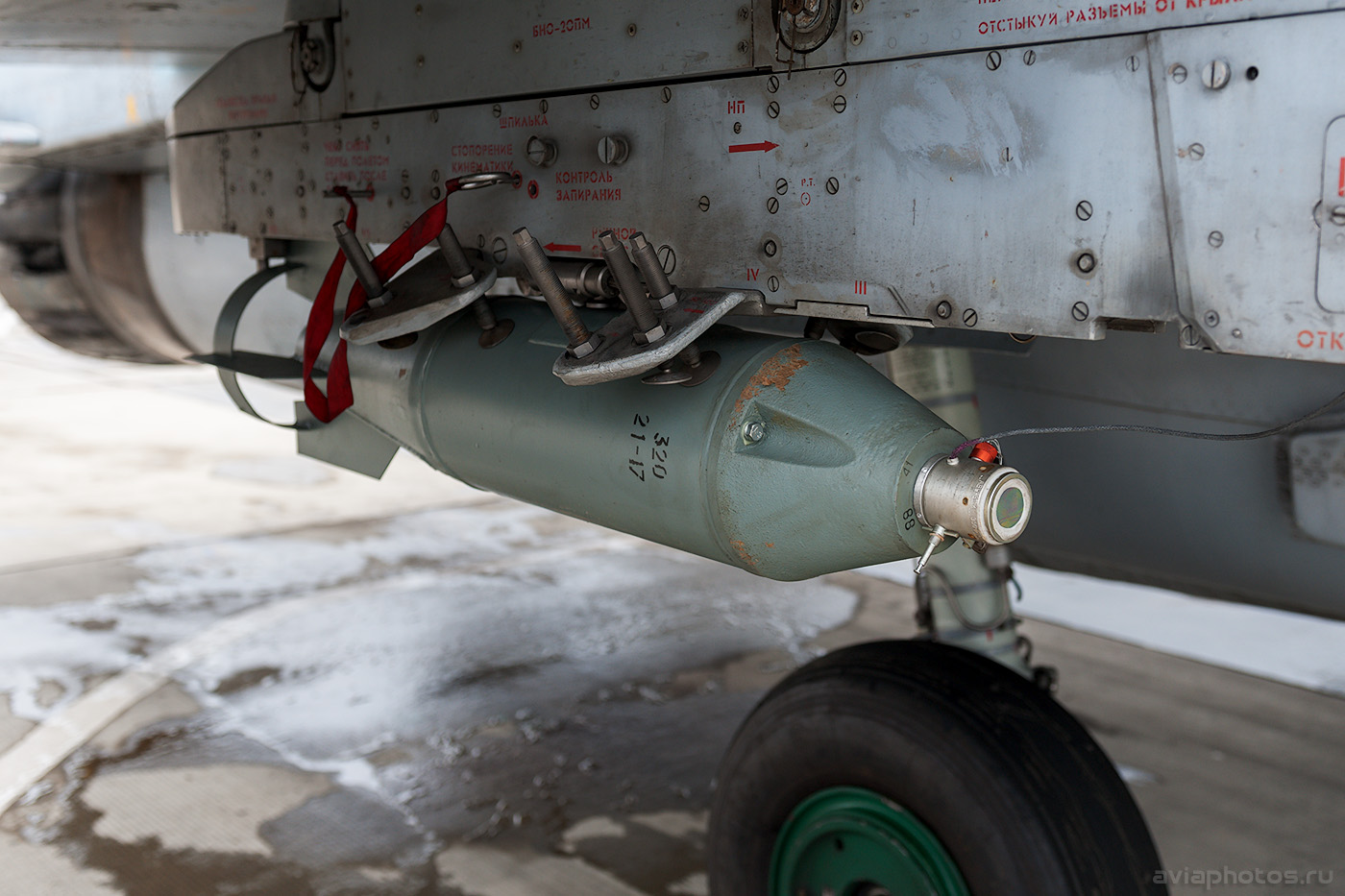 Планирующие бомбы фаб. Бомба Фаб 500 м 62. П-50ш - практическая Авиационная бомба. Фаб-500 и Фаб-500т. Авиационная бомба ПБК-500у «дрель».