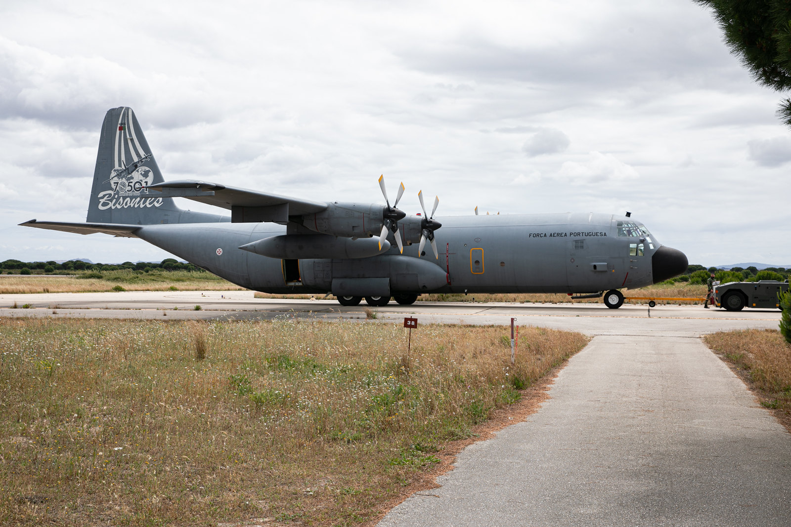 葡萄牙空軍:接收首架C-130H Hercules升級改良型