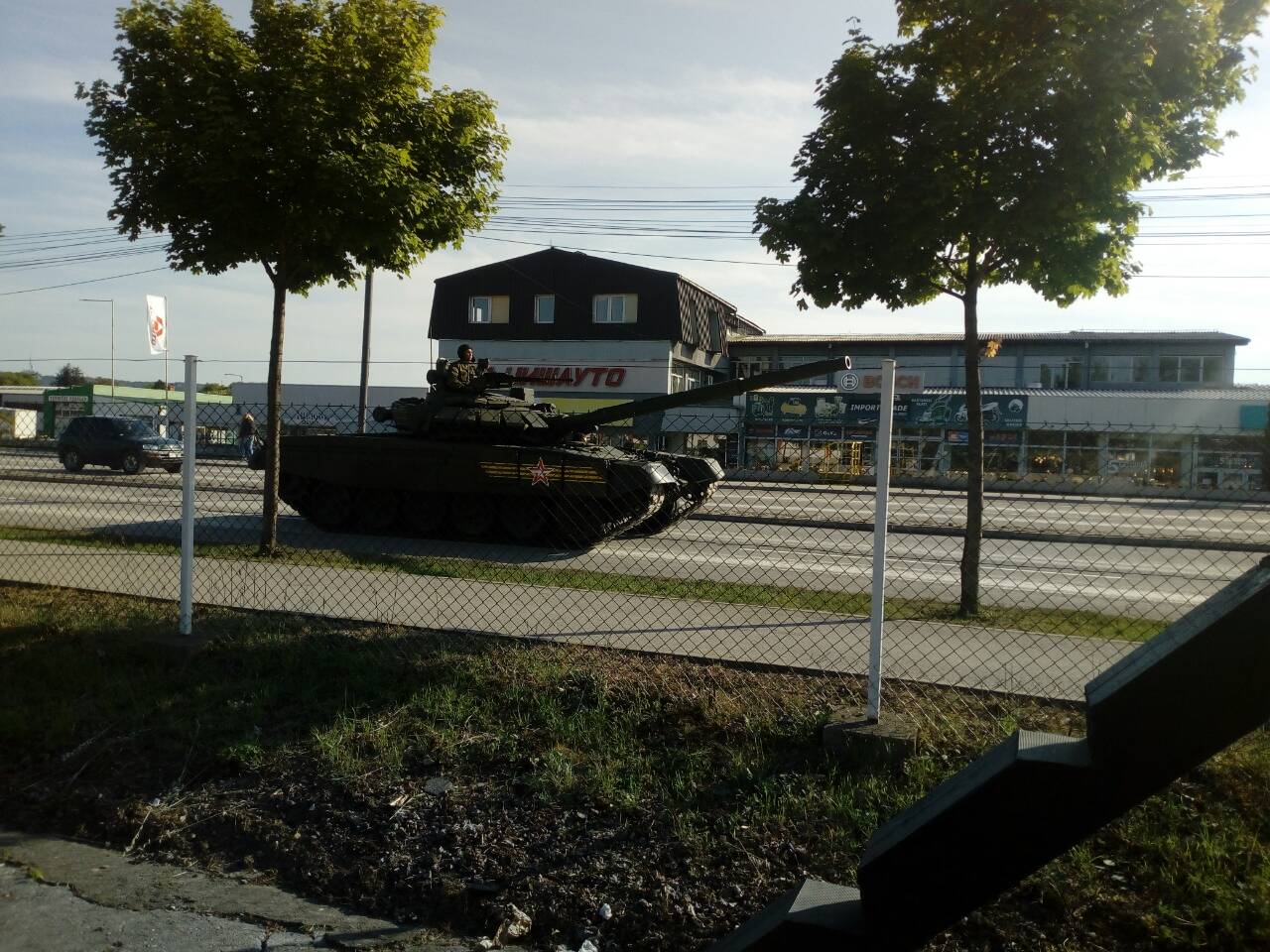 Užas: ruski tenkovi T-72 MS stigli u Srbiju 159301_222475735_IMG-db2eba36f09f4cbddafb8df62b9a995f-V